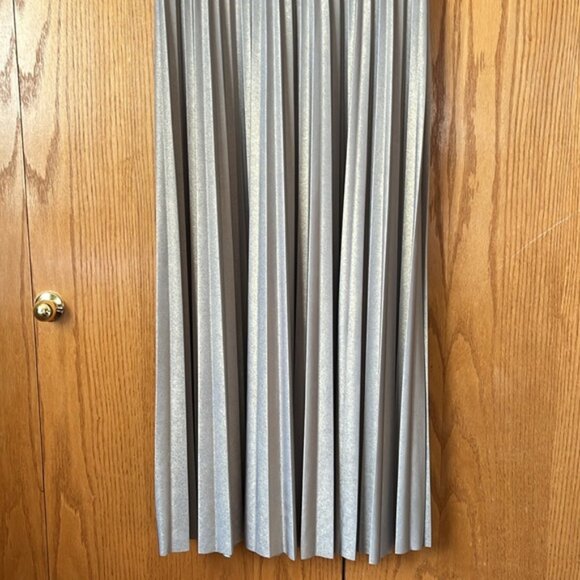 LIKE NEW Donna Morgan black velvet formal dress - Picture 2 of 9